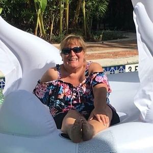 Meet your Posher, Debbie